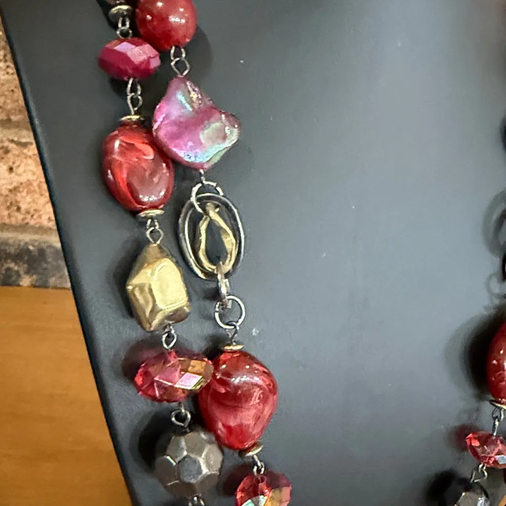 Ruby Rd Maroon Fuchsia & gold tone beaded & abalone double strand necklace Red - Image 4