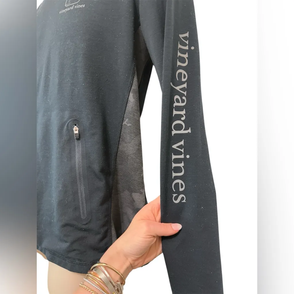 Women’s Vineyard‎ Vines Performance Camo Hoodie size M - Image 4