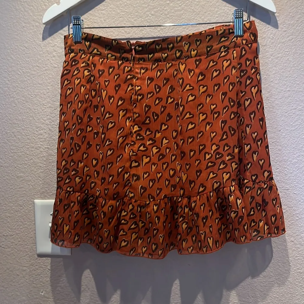 Urban Outfitters Women’s Faux Wrap Ruffle Skirt Hearts Leopard Size Medium - Image 5