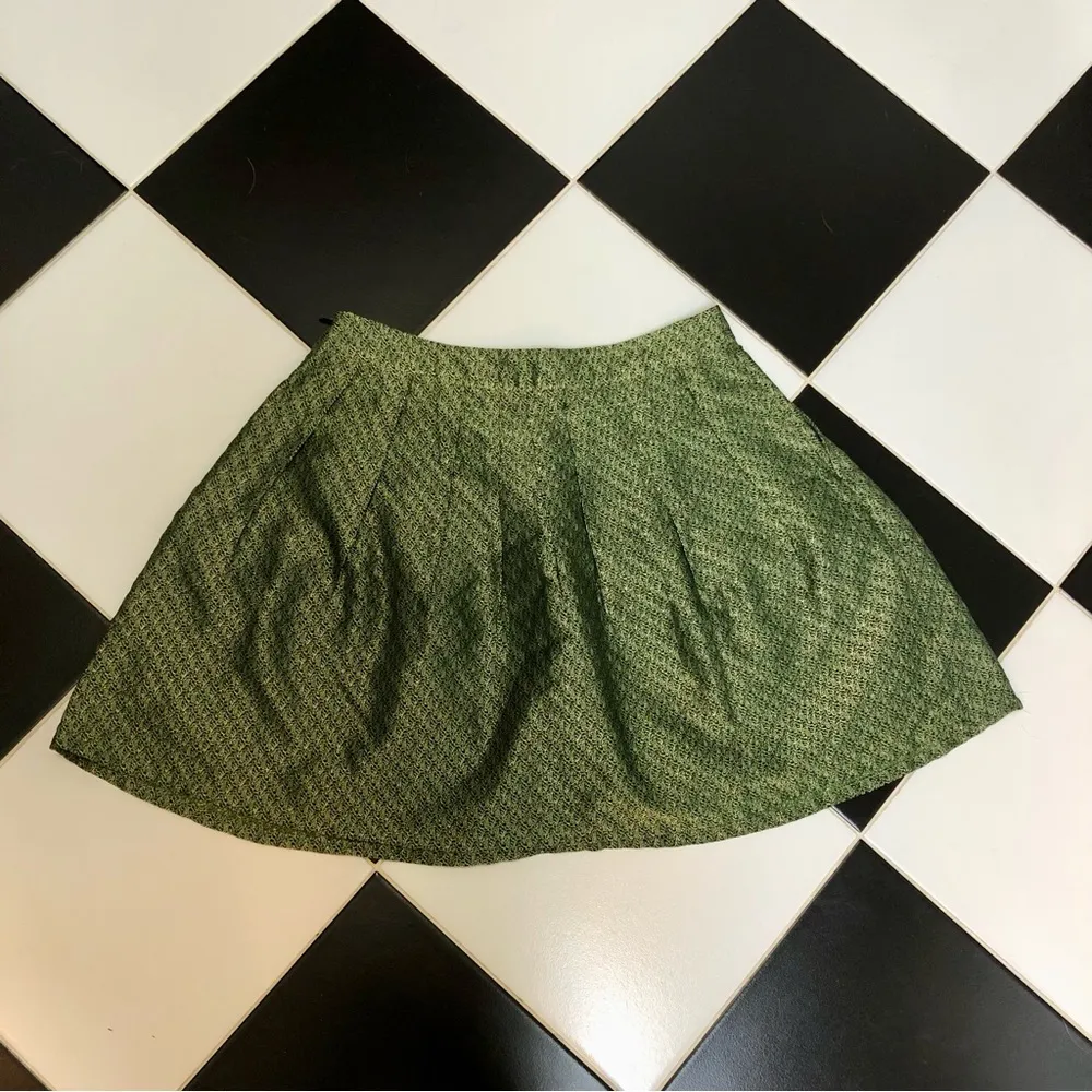 Adolfo Dominguez Metallic Jacquard Mini Skirt Pleated Green Gold FR38 US 6 Med - Image 2