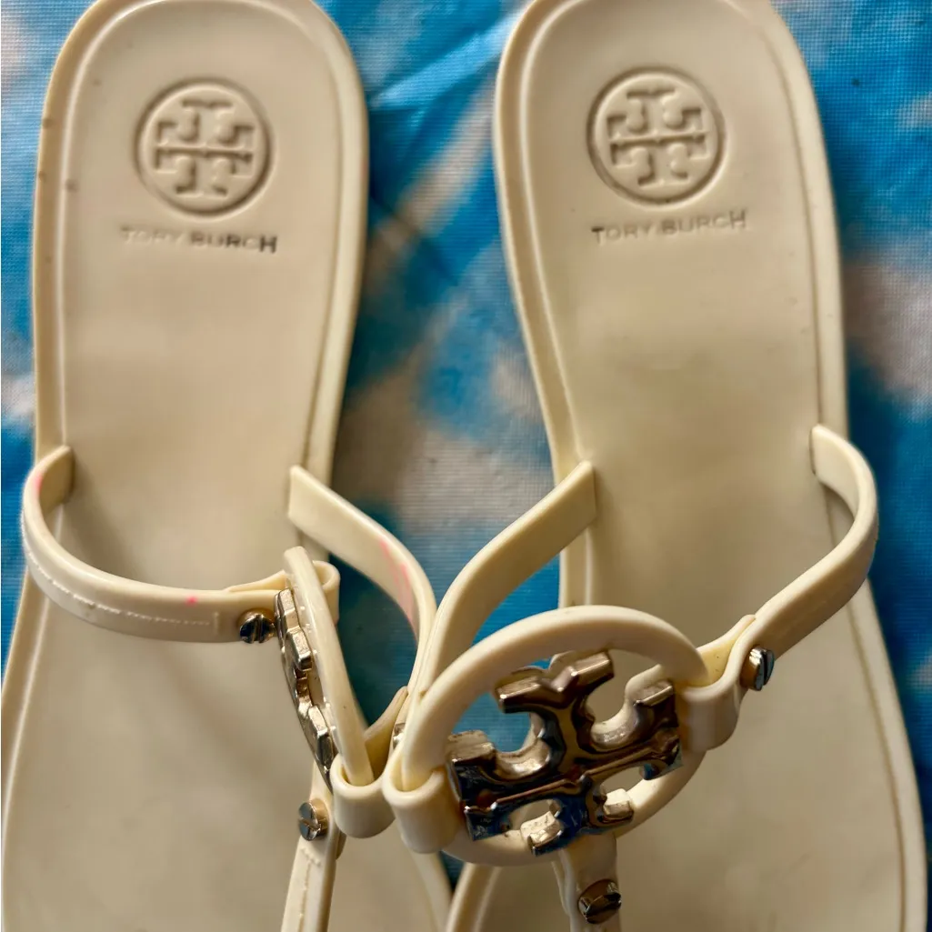 Tory Burch Cream Sandals with Gold Accents - Image 4