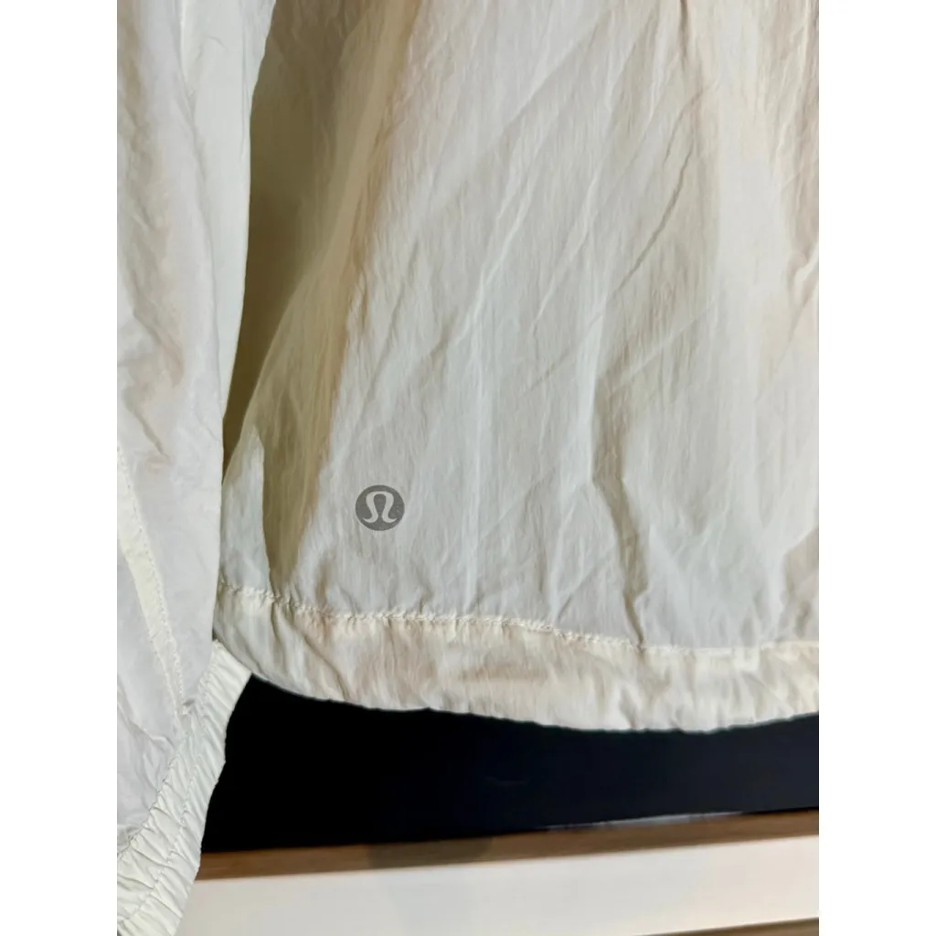 Lululemon Hood Lite Jacket *Packable
White Opal - Image 6