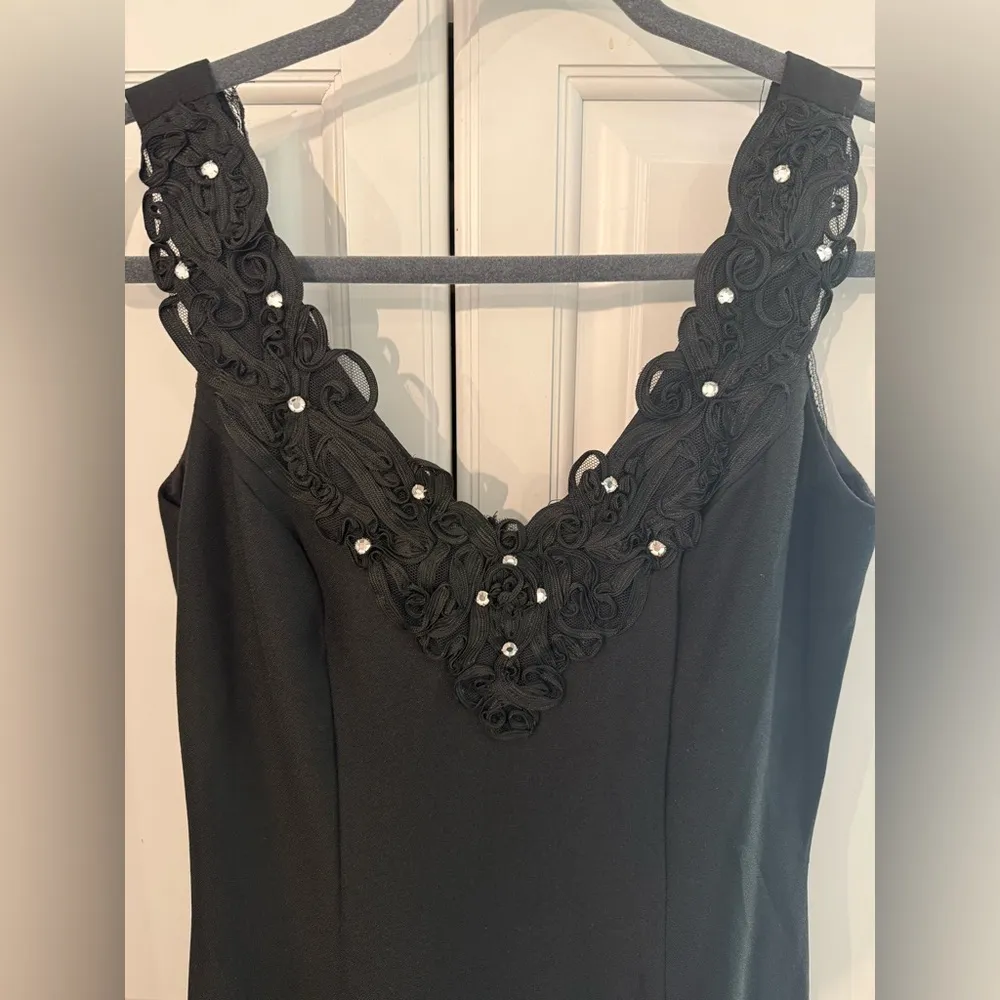 Elegant Black ball gown Mermaid Sleeveless evening dress Size 2 - Image 3