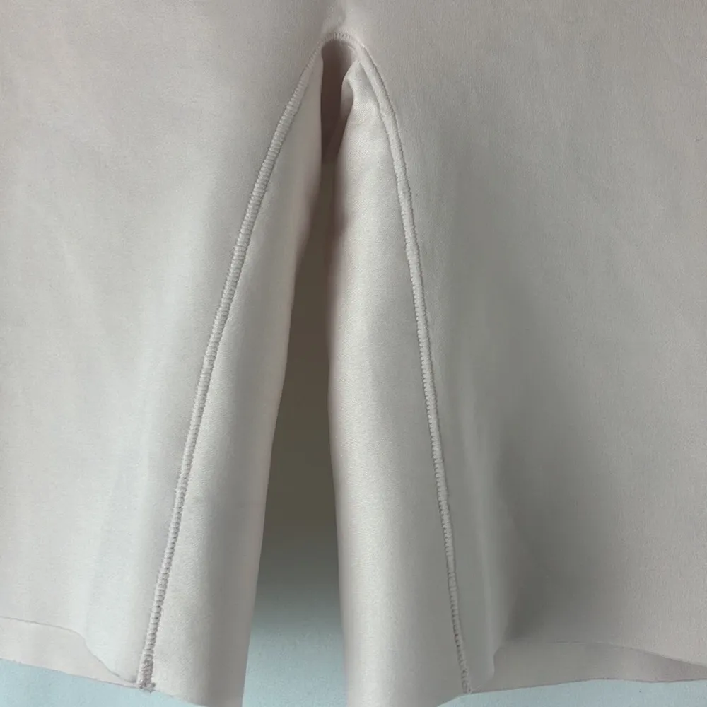 Juicy Couture baby pink shape wear shorts woman’s size medium - Image 3