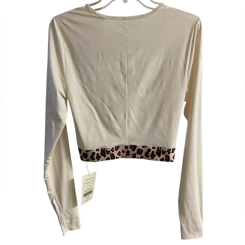 Fabletics twist front cropped top eco conscious fitted Large NWT $49.95 - Image 3