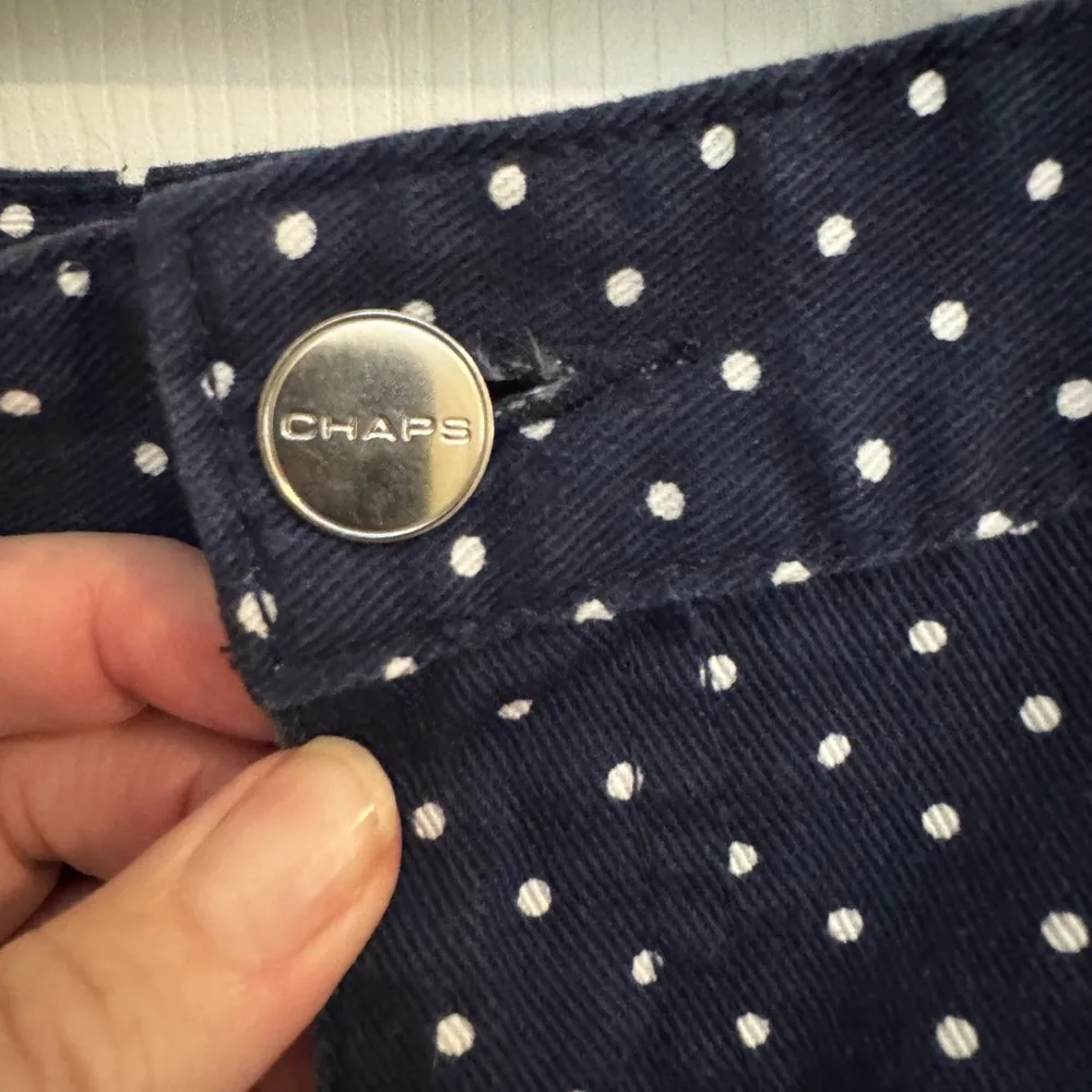 Chaps Perfectly Polished Slim Stretch Capris Polka Dot Size 12. - Image 5