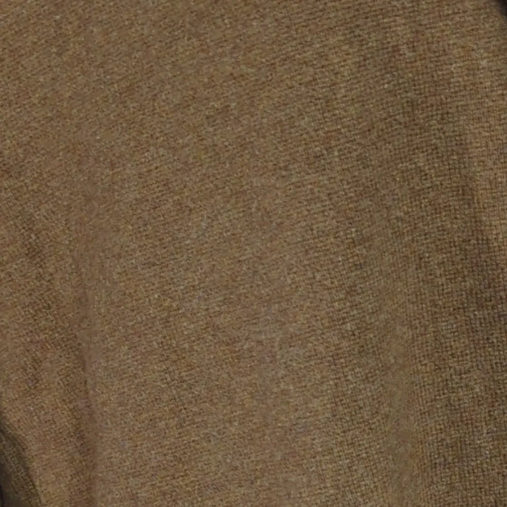 J. Crew Factory RE - Image 4