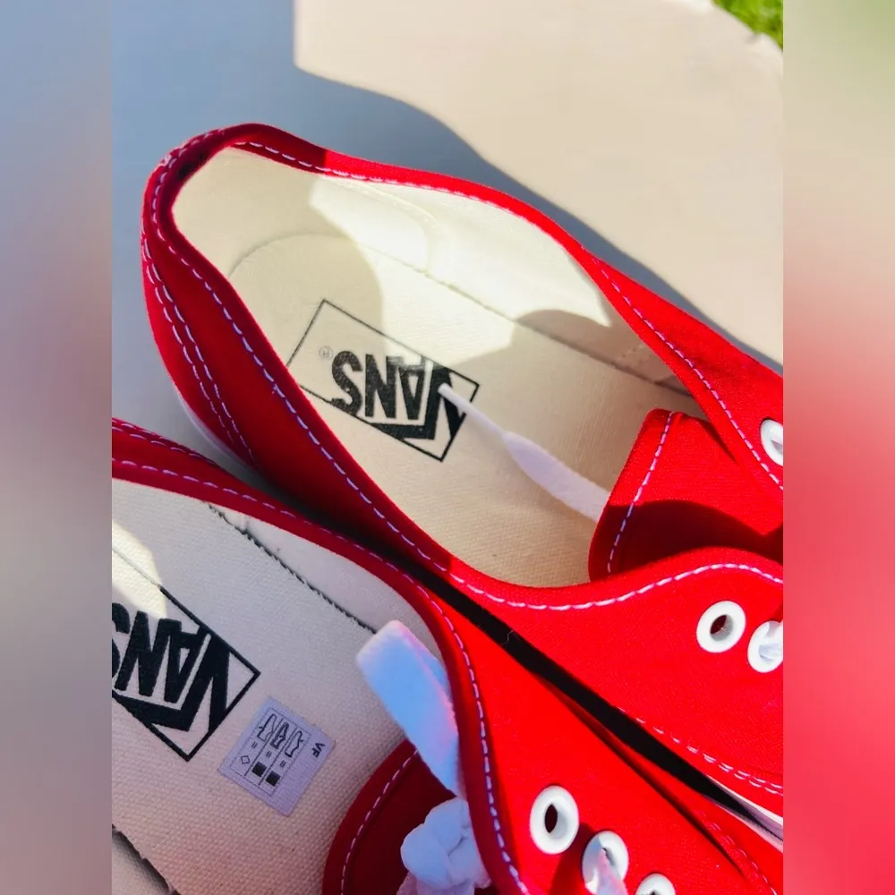 Vans Authentic unisex red like new Vans shoes size 9.5 men’s or women’s size 11 - Image 4