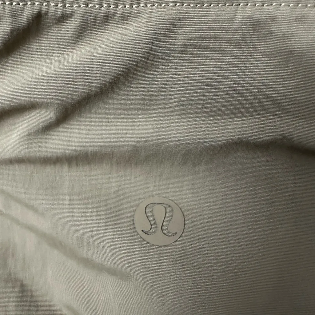 Lululemon Always Effortless Jacket Size 4 - Frontier - Image 7