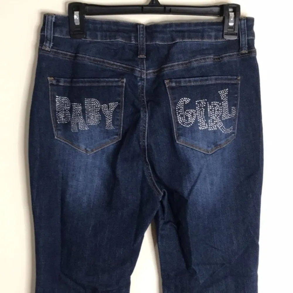 S.O.N.G. Fit n Flare Button Fly Jeans with baby girl in gems on back size 30 - Image 3
