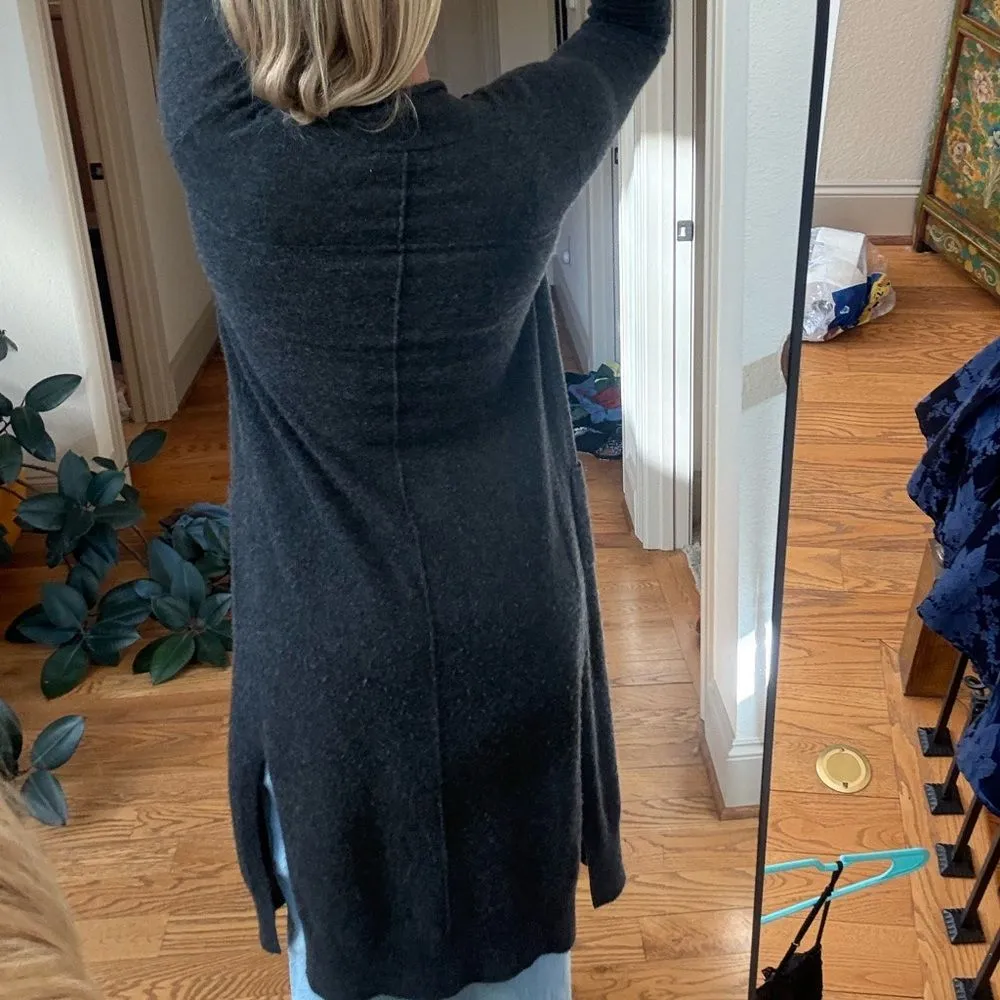 Neiman Marcus  100% Cashmere Duster Cardigan - Image 12