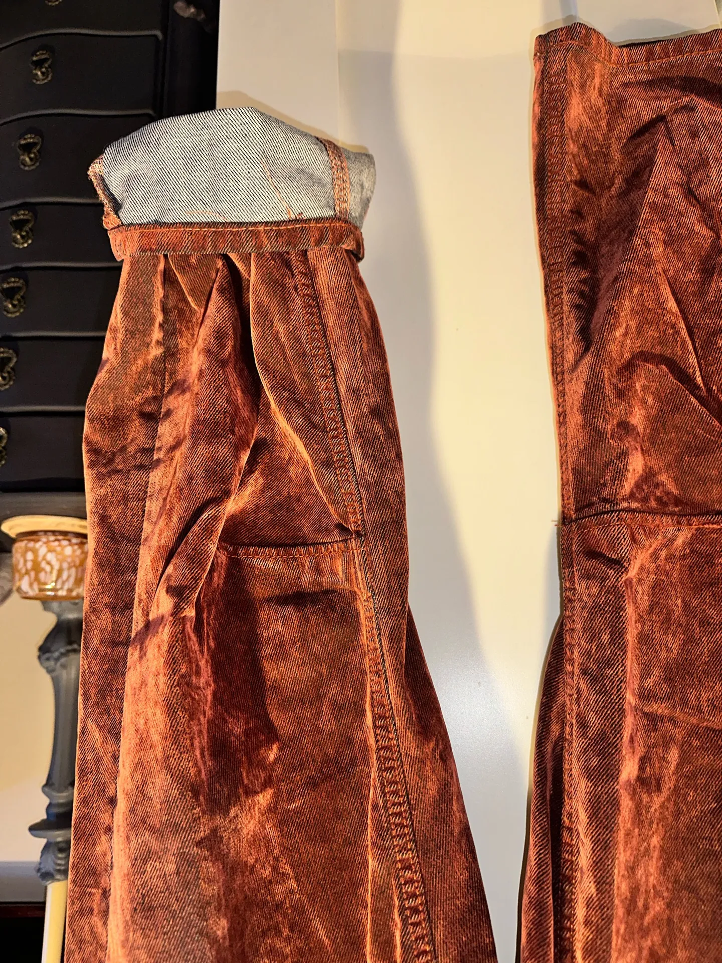 Free People We The Free Flocked Pull-On Barrel Jeans In Red $228 MSRP  - Image 8