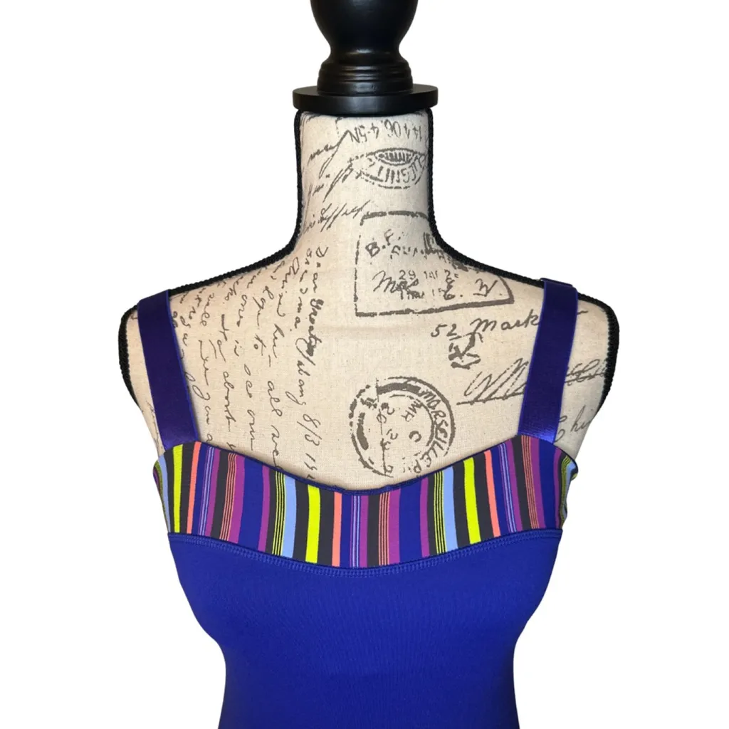 Lululemon Size 8 Heart Ribbon Tank in Wish Blue/Scuba Poncho Stripe - Image 2