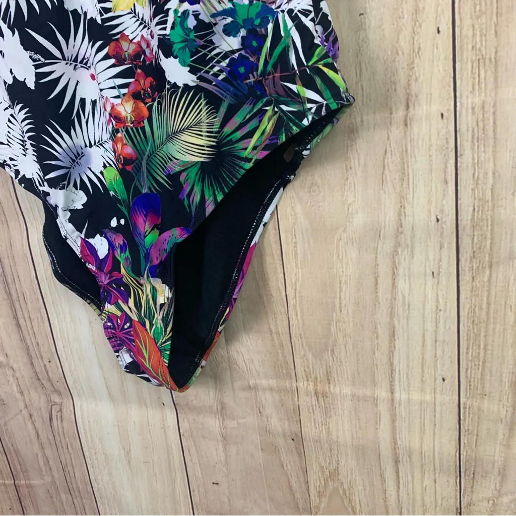 Coral‎ Tropics Floral Swimsuit Black Size L - Image 4