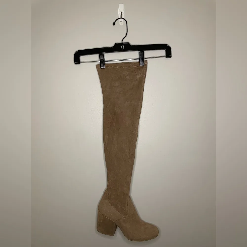 DV by Dolce Vita Cayla Suede Over - Image 9