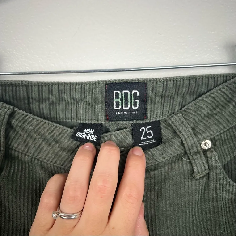 BDG  Corduroy Dark Green‎ Pants Sz 25 - Image 5