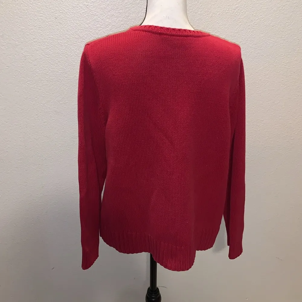 Croft & Barrow  red triangle print Christmas v-neck sweater - Image 4