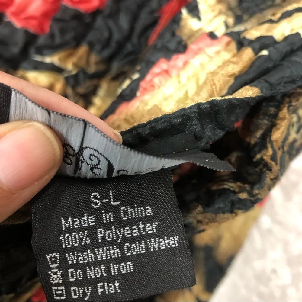 THE MAGIC SCARF COMPANY bold floral reversible quilted vest size S - Image 8