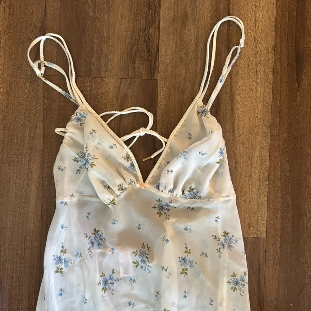 Victoria's Secret White and Blue Floral Midi Dress - Image 3