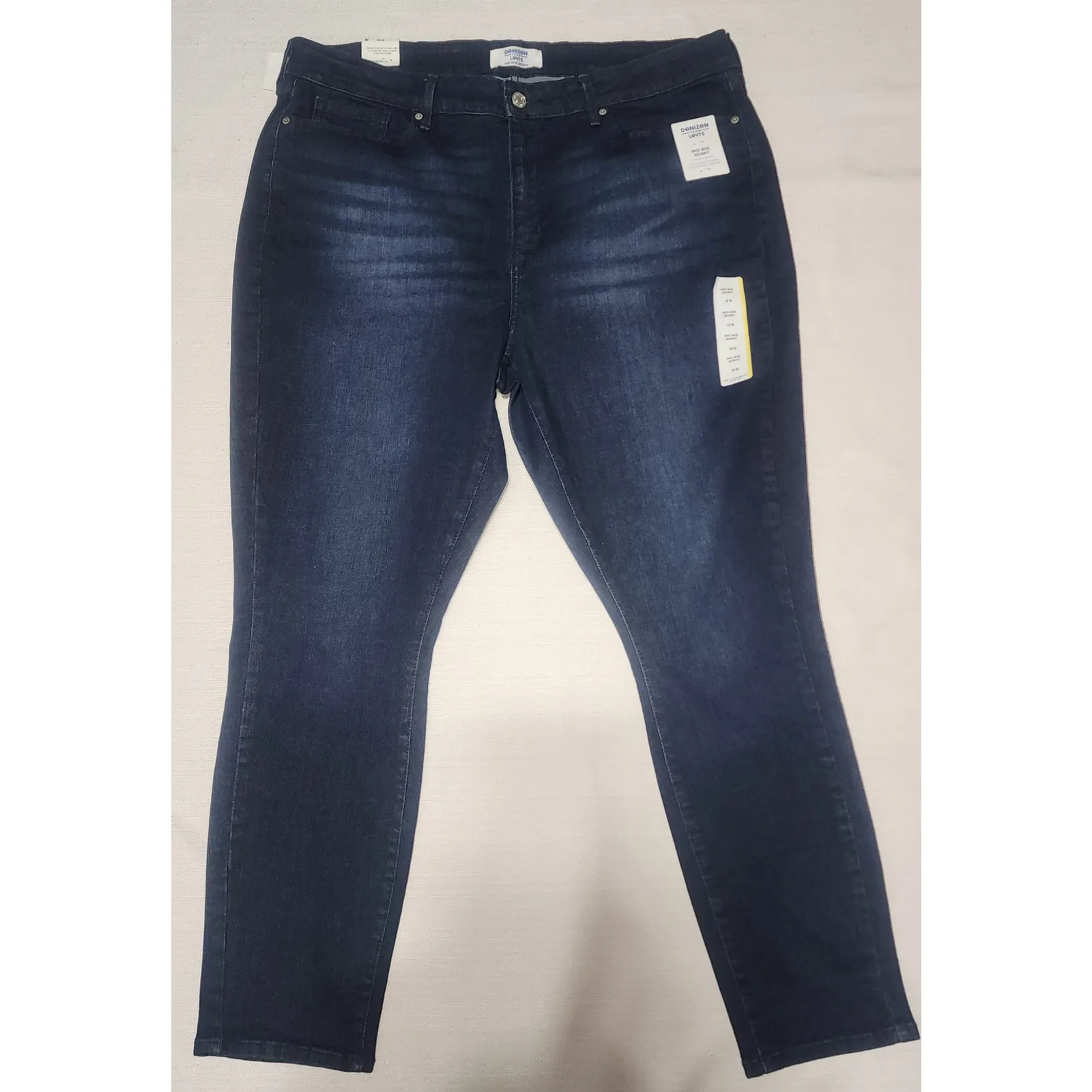 Denizen mid rise skinny jeans W34'' x L30'' women's - Image 3