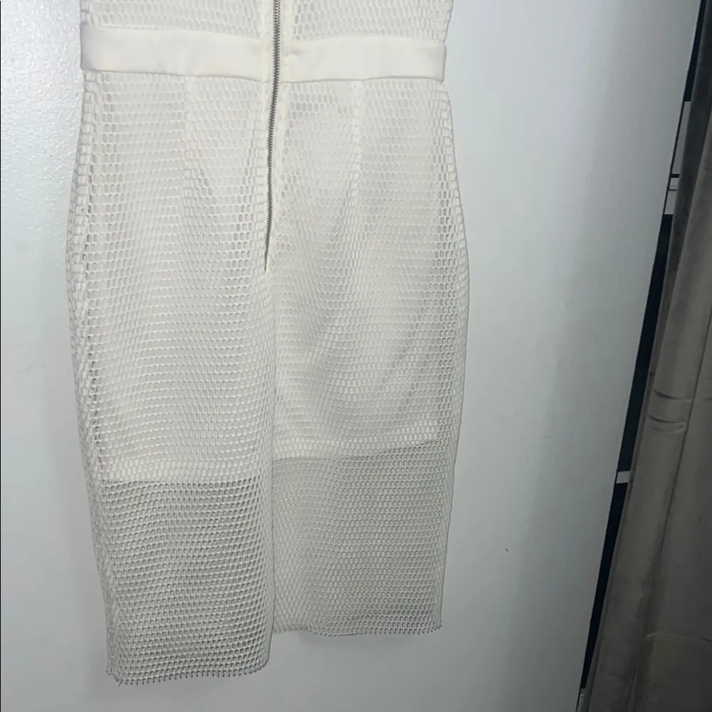 Gorgeous White Crochet Mesh Sleeveless Dress M - Image 8