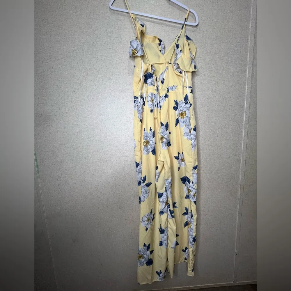 J By J.O.A 
Yellow Floral Jumpsuit Size Medium - Image 4