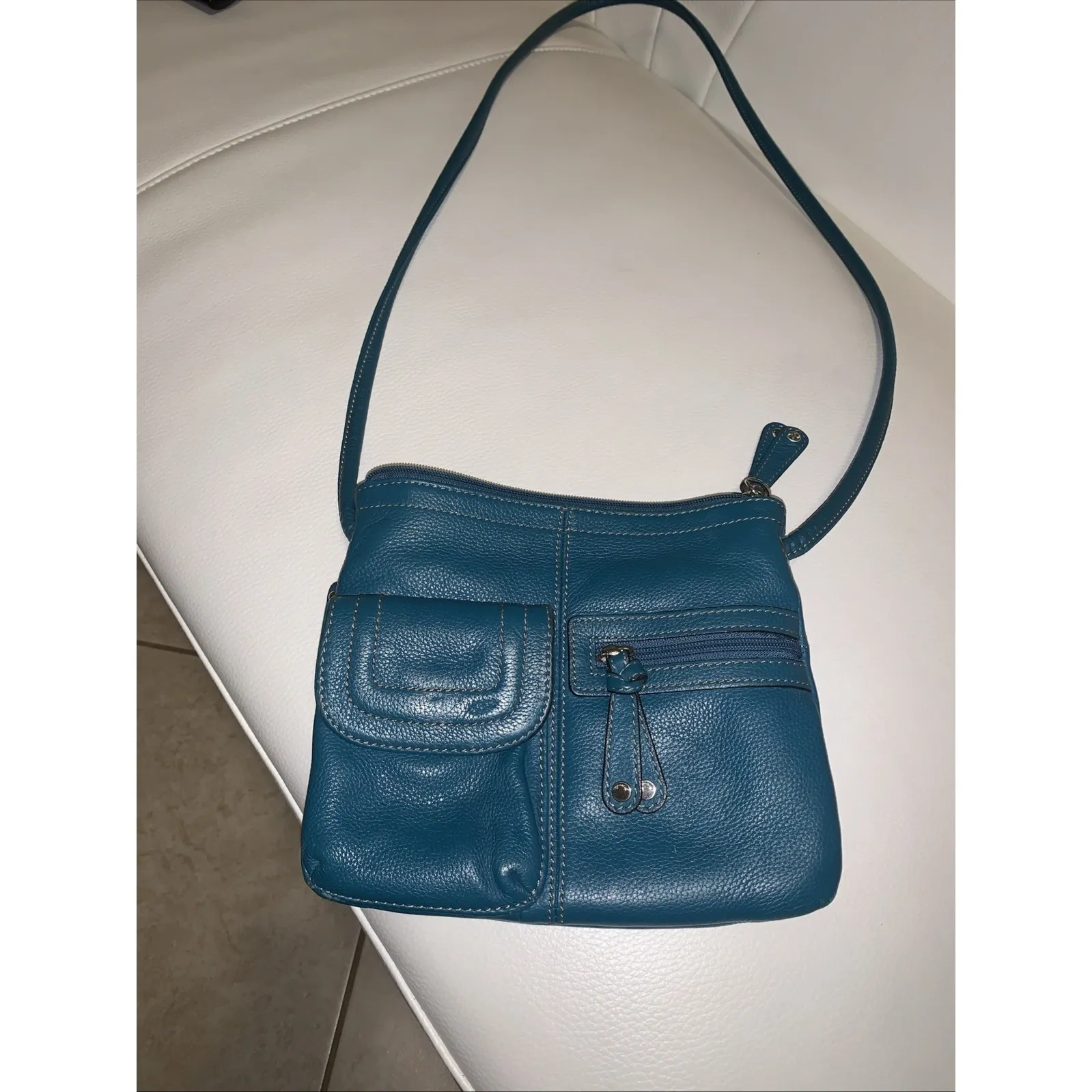 Tignanello teal pebble leather crossbody bag. - Image 2