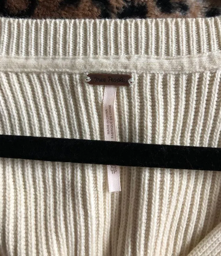 Free People Cream Chunky Sweater With Tapered-In Bottom - Image 3