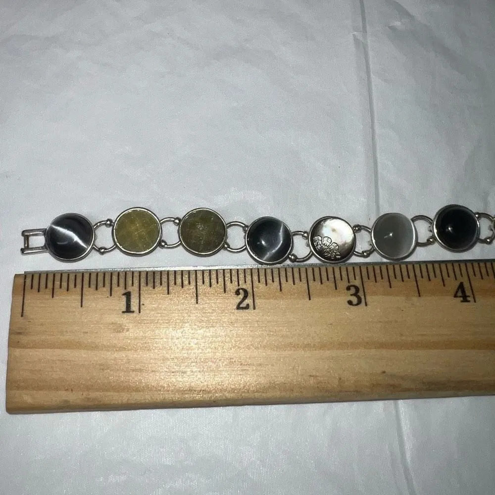 Liz Claiborne Vintage Silver Tone And Stone Bead Bracelet and Earring Set - Image 13