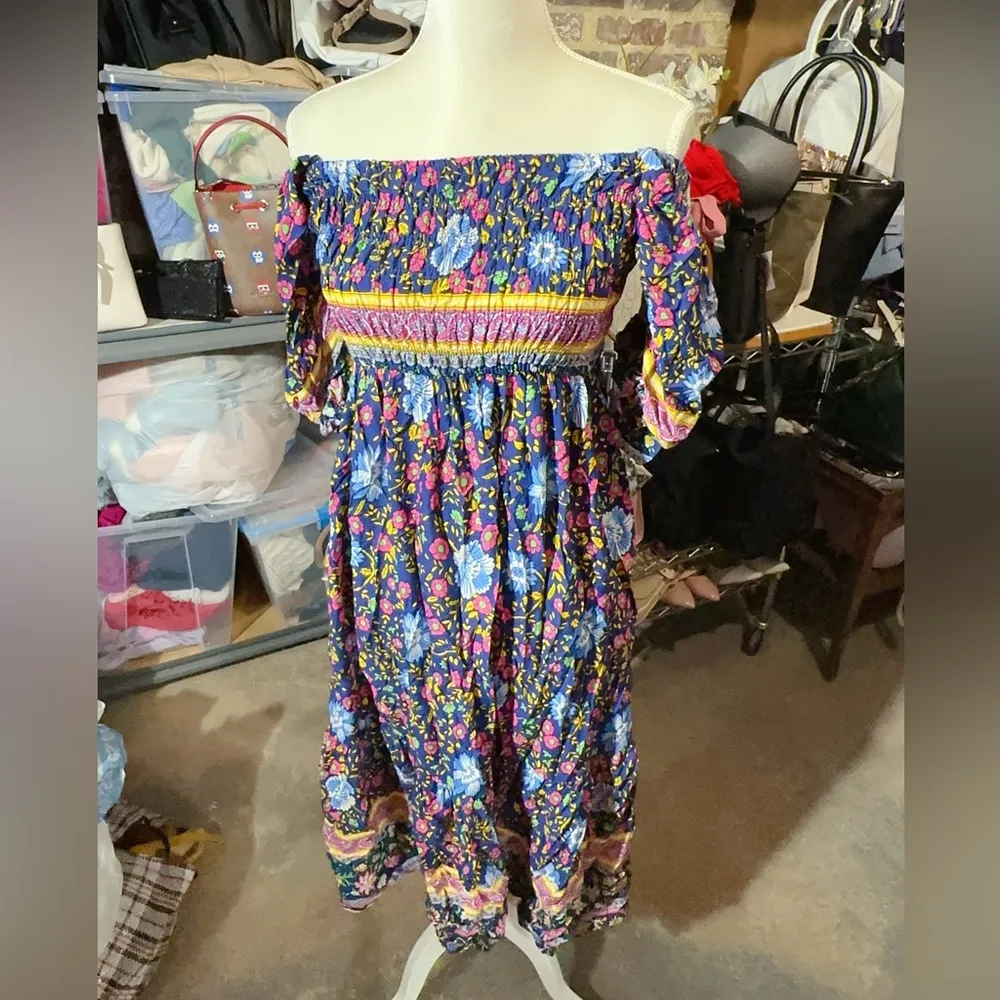 Uimlk open shoulder blue pink floral short trumpet sleeve stretchy chest & waist Size M - Image 3