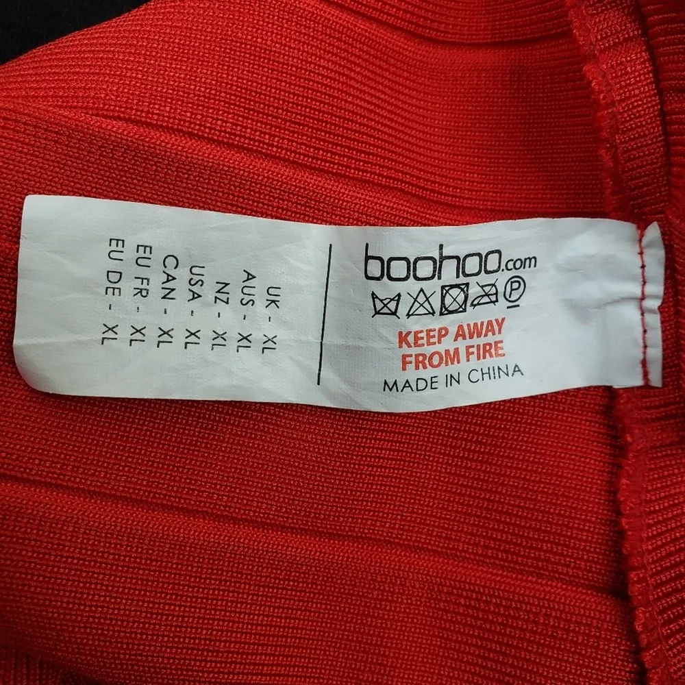 Boohoo Womens XL Bandage Plunge Sunsuit in Red NEW - Image 15
