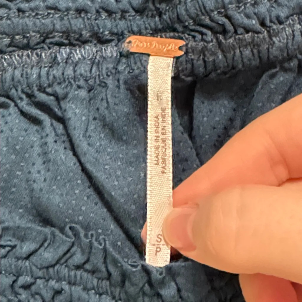 Free People Free Spirit Midnight Blue Textured Ruffled Bell Sleeve Blouse size S - Image 8