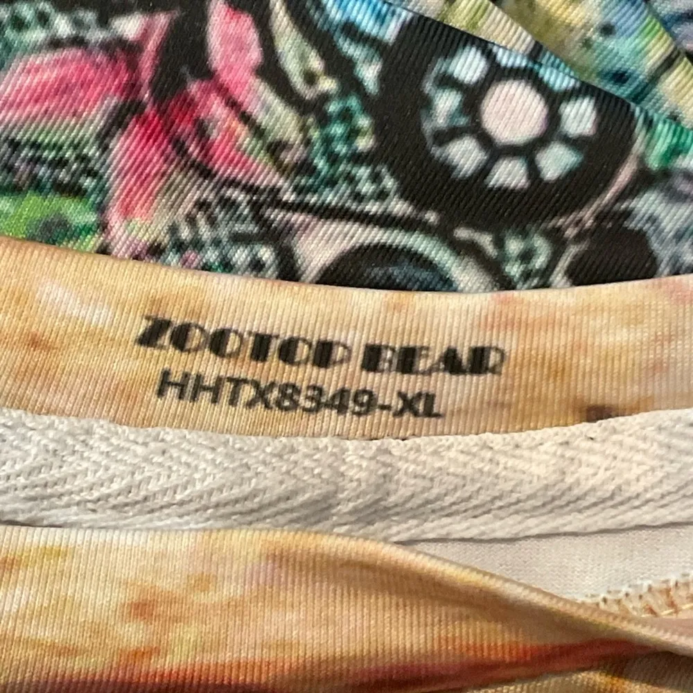 Colorful Skull Graphic T - Image 4