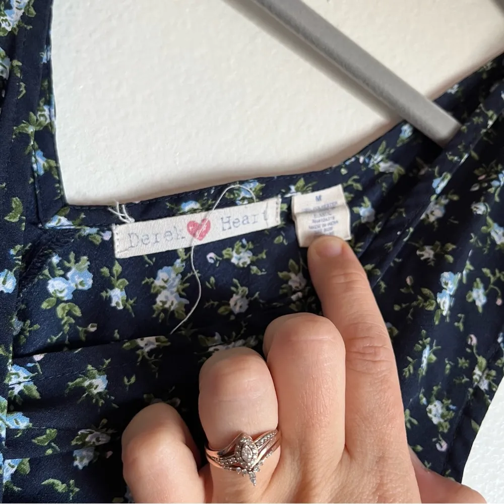 Derek Heart Junior Women's Size Medium Navy Blue Floral V Neck A line Dress - Image 5