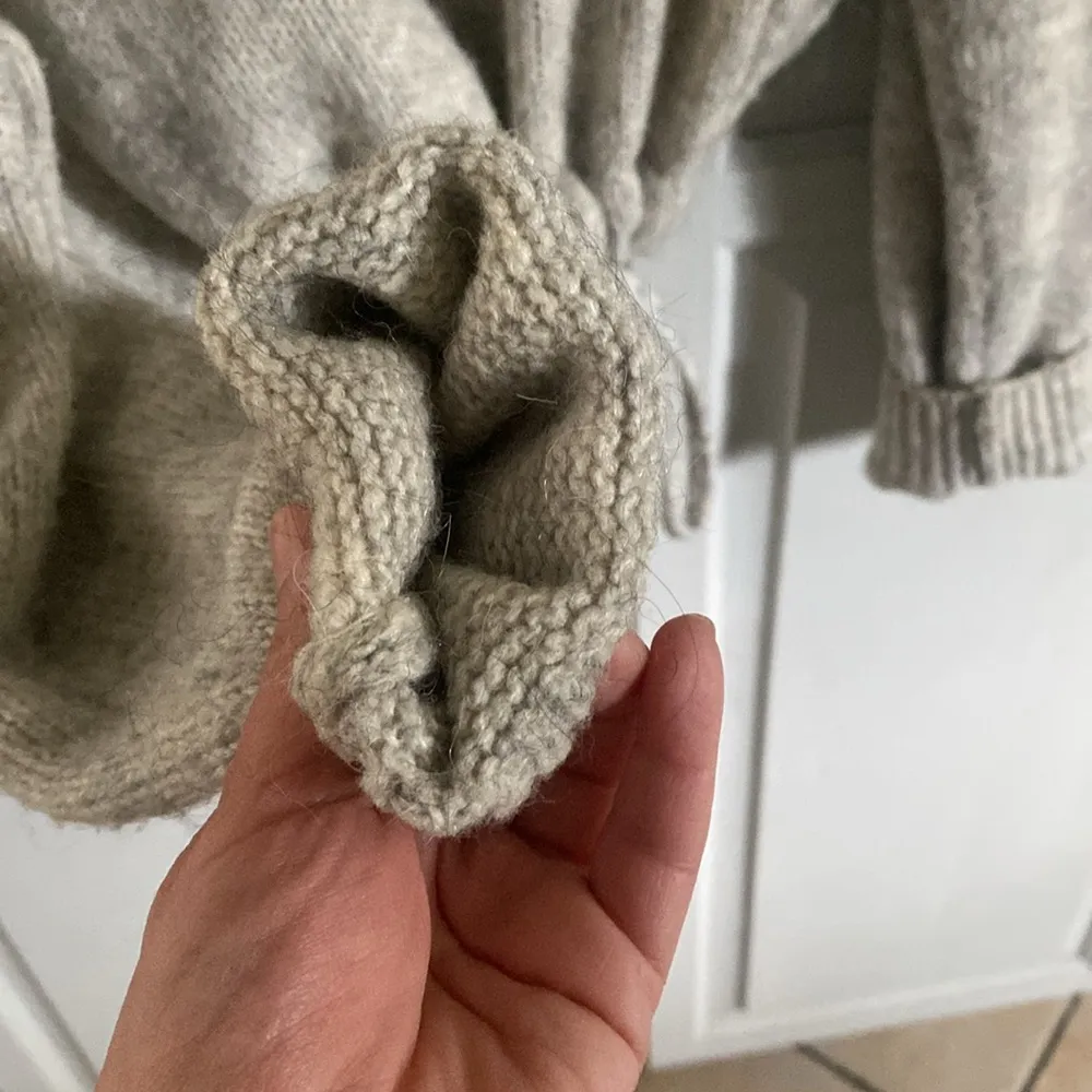 H&M Gray crop Knit Sweater with Drawstring Waist - Medium - Image 5