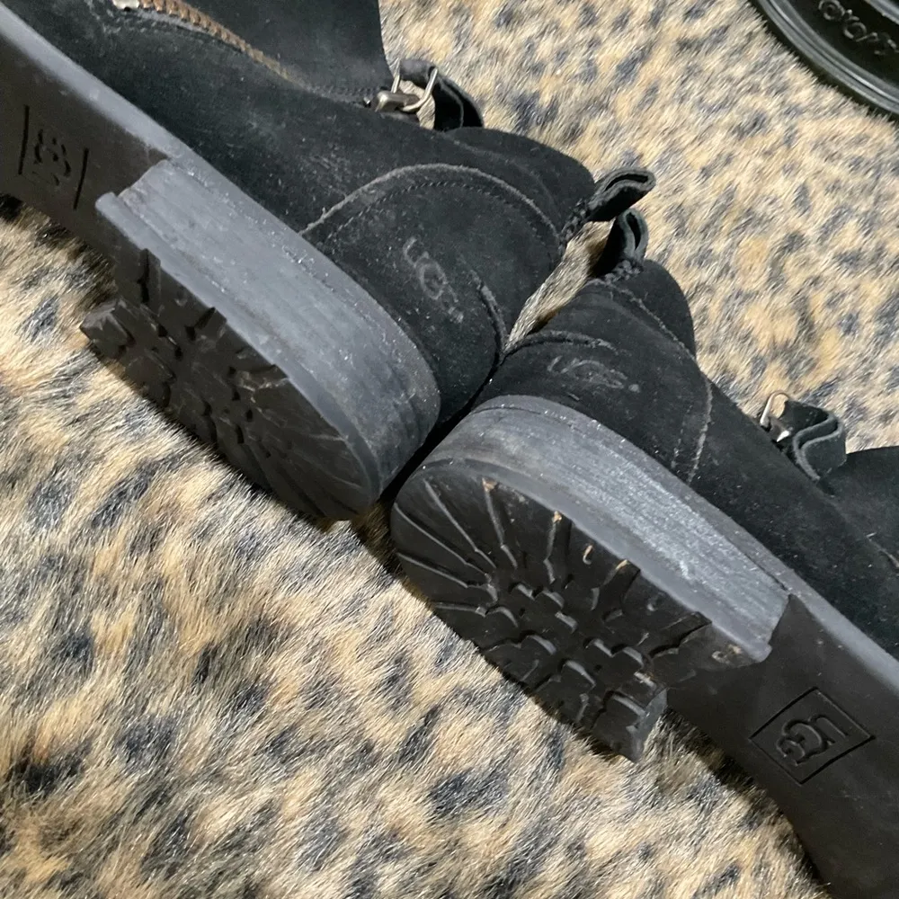 UGG AUREO SUEDE BOOTIES - Image 6