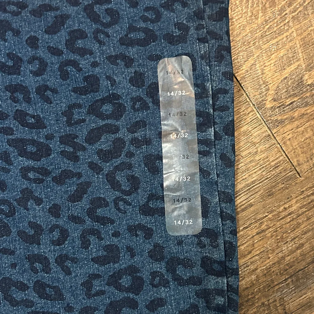 GAP Size 14/32 NWT High Rise Legging Skimmer Jeans Cut Off Stretch Cheetah Print - Image 3