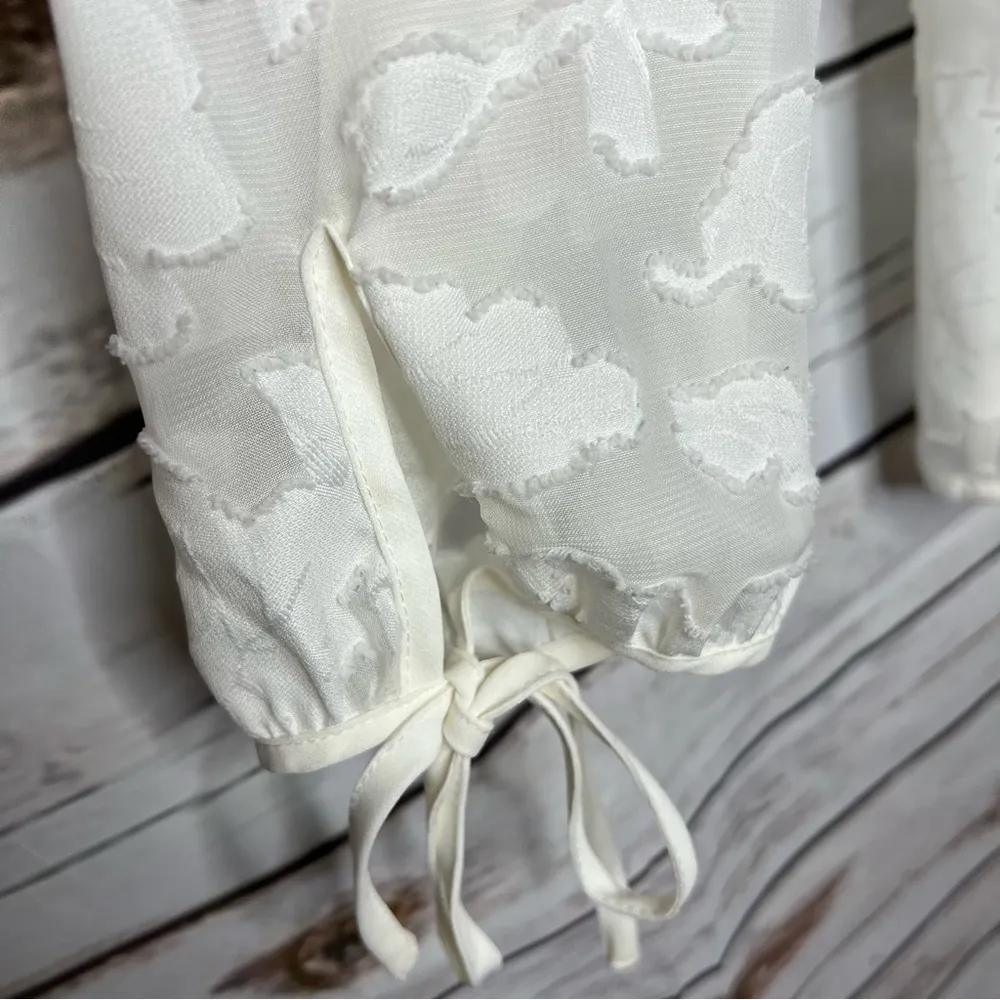 🌱Simply Styled by Sears White Sheer Textured Blouse Size L - Image 4