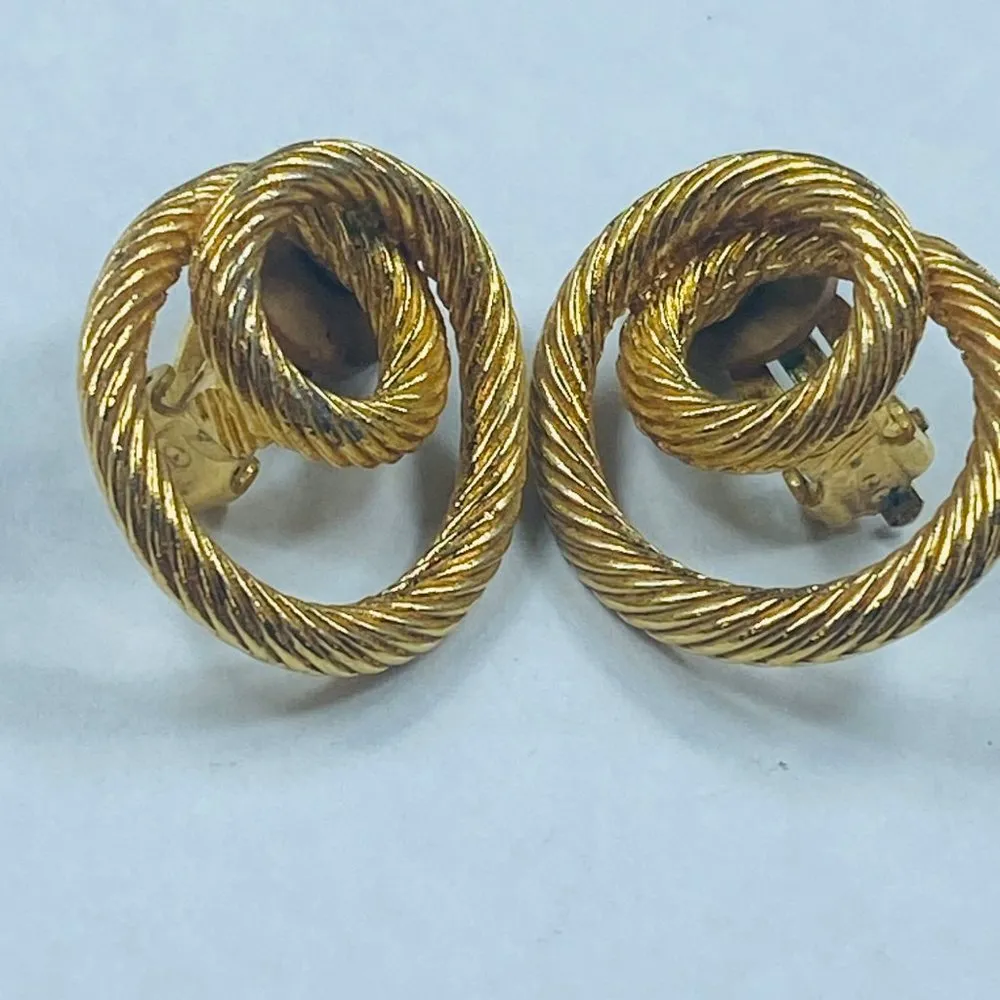 Gold Tone Metal Twisted Rope Swirl Cable Clip - Image 13