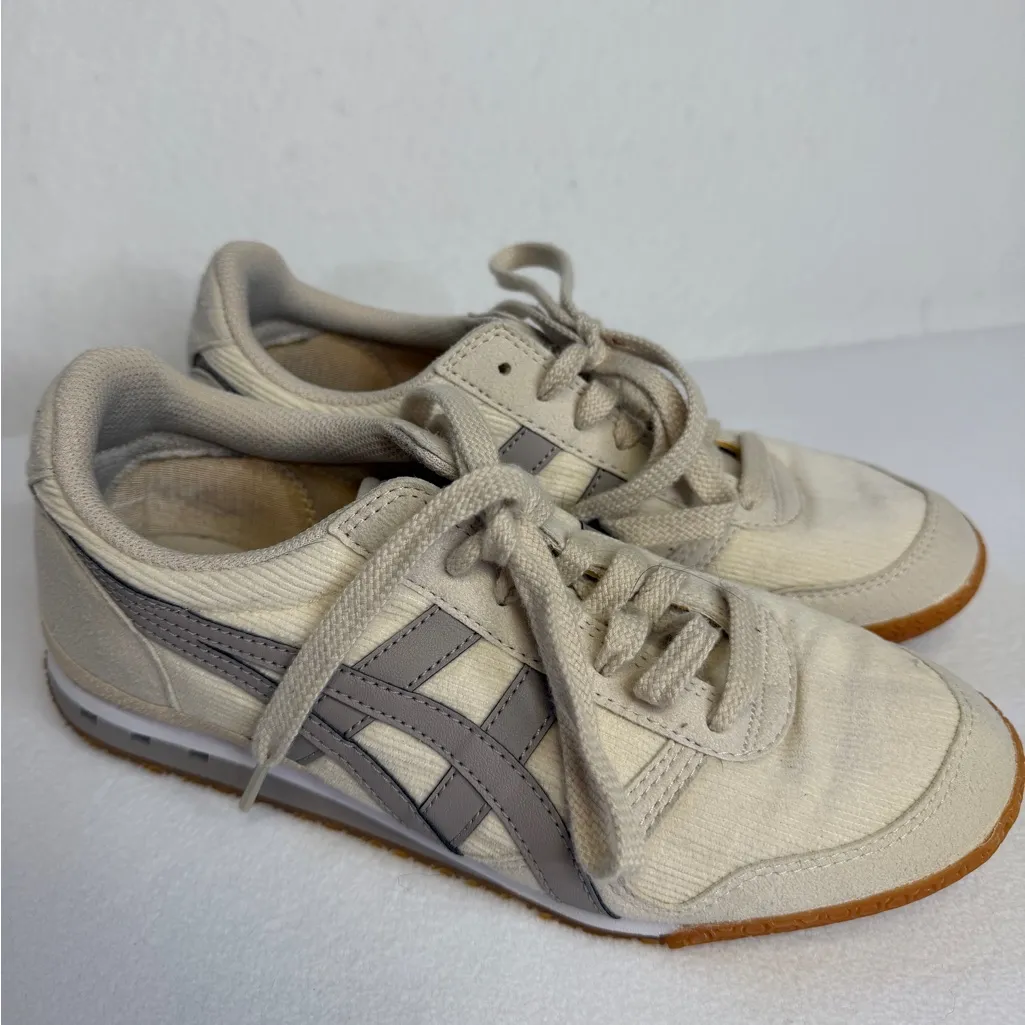 Onitsuka Tiger Ultimate 81 Sneakers in beige/grey Gray Size 5 - Image 2