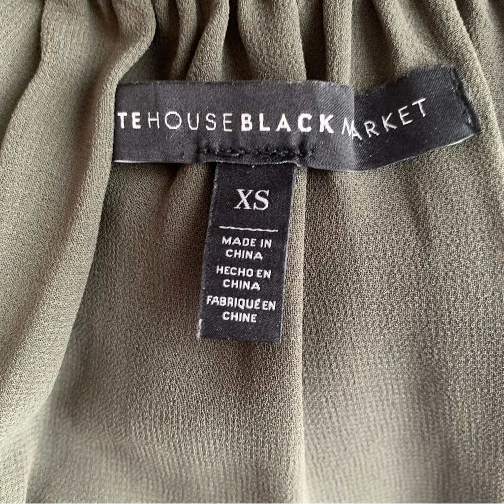 White House Black Market green floral off the shoulder bell sleeve blouse XS - Image 9