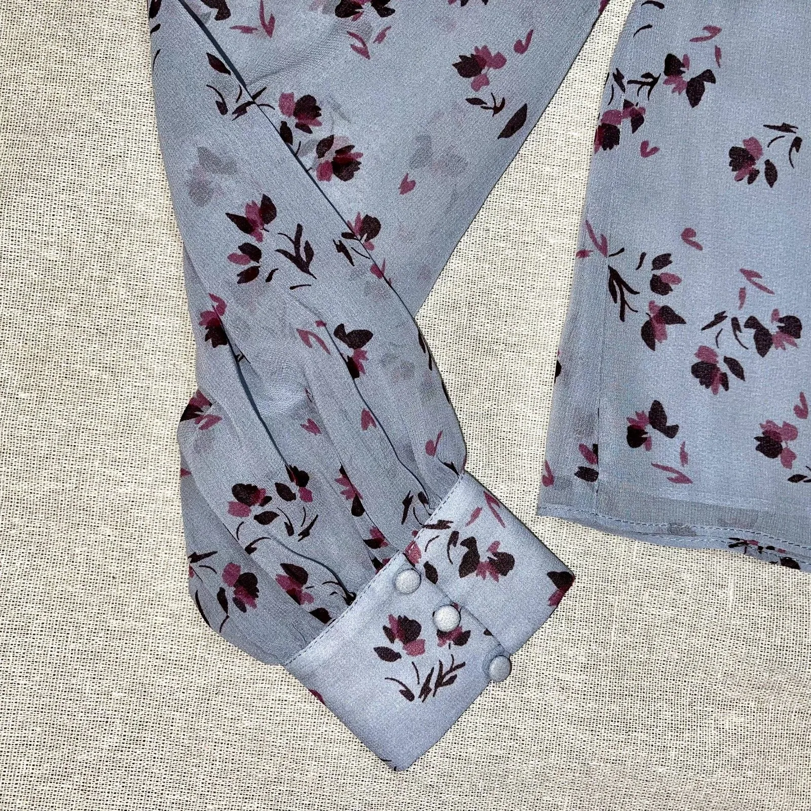 WAYF | Blue Floral Tie Front Blouse | Large - Image 6