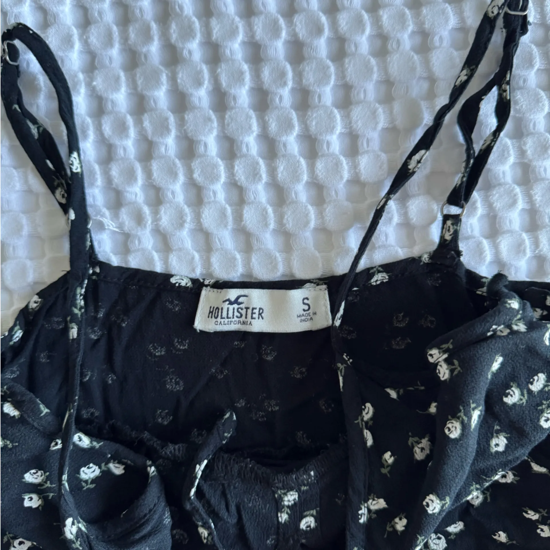 Hollister Midi Black Dress with White Floral Print - Image 2