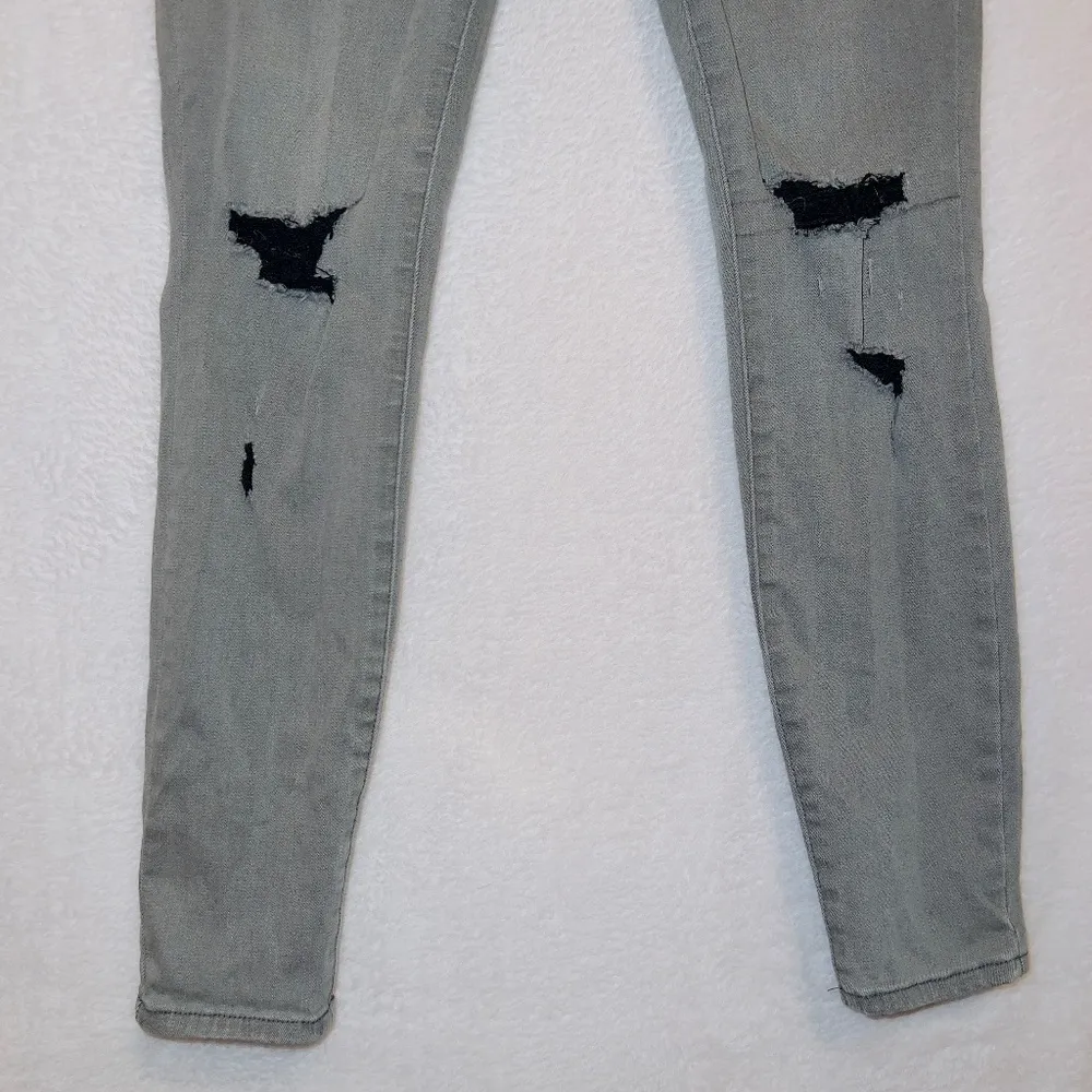 Pistola Gray Wash Denim High Rise Busted Knee's Skinny Jeans size 28 - Image 4