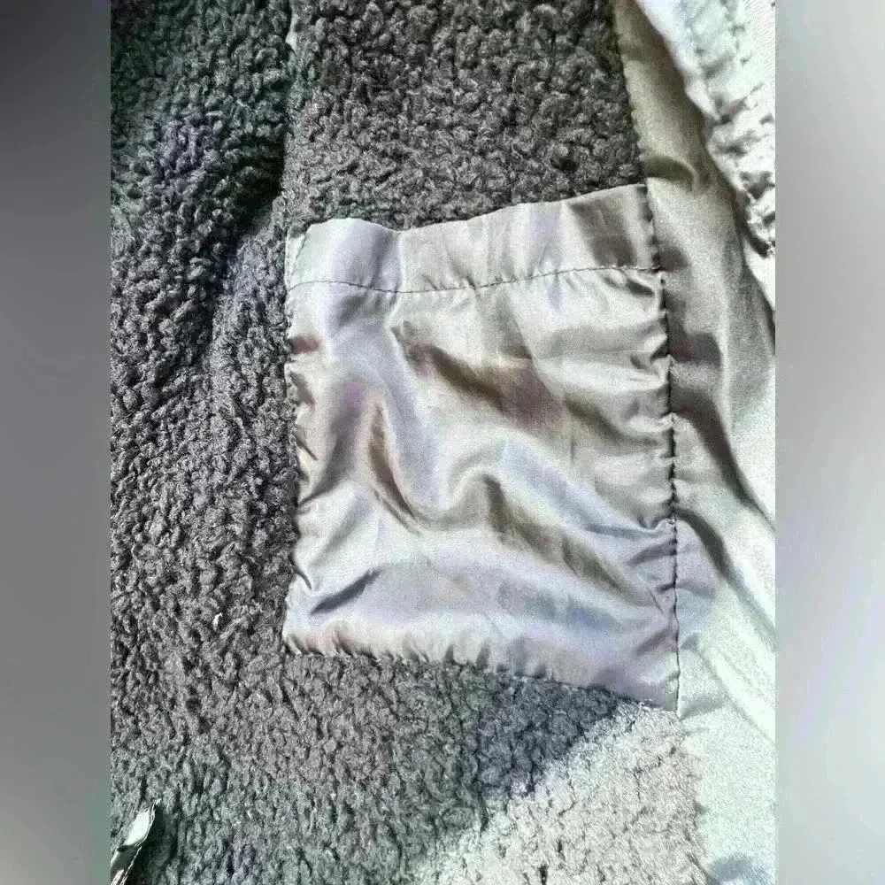 Volcom Puffer Thermal Jacket Ski Snow Snowboarding  Winter Black Zip Up - Image 8