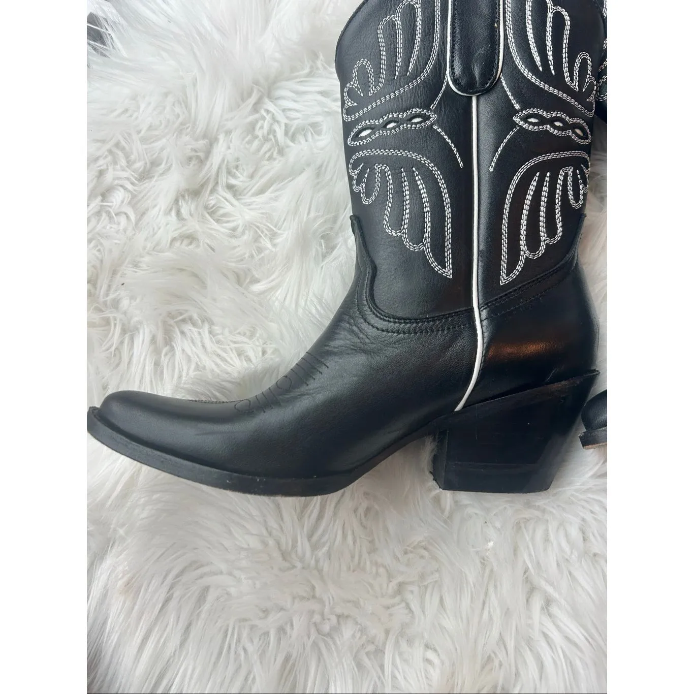Idyllwind by Miranda Lambert black booties cowgirl boots western butterfly size - Image 2