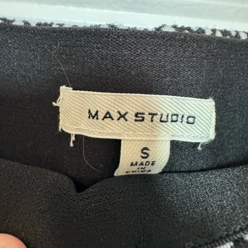 Max Studio Black and White Cropped Pants - Image 2