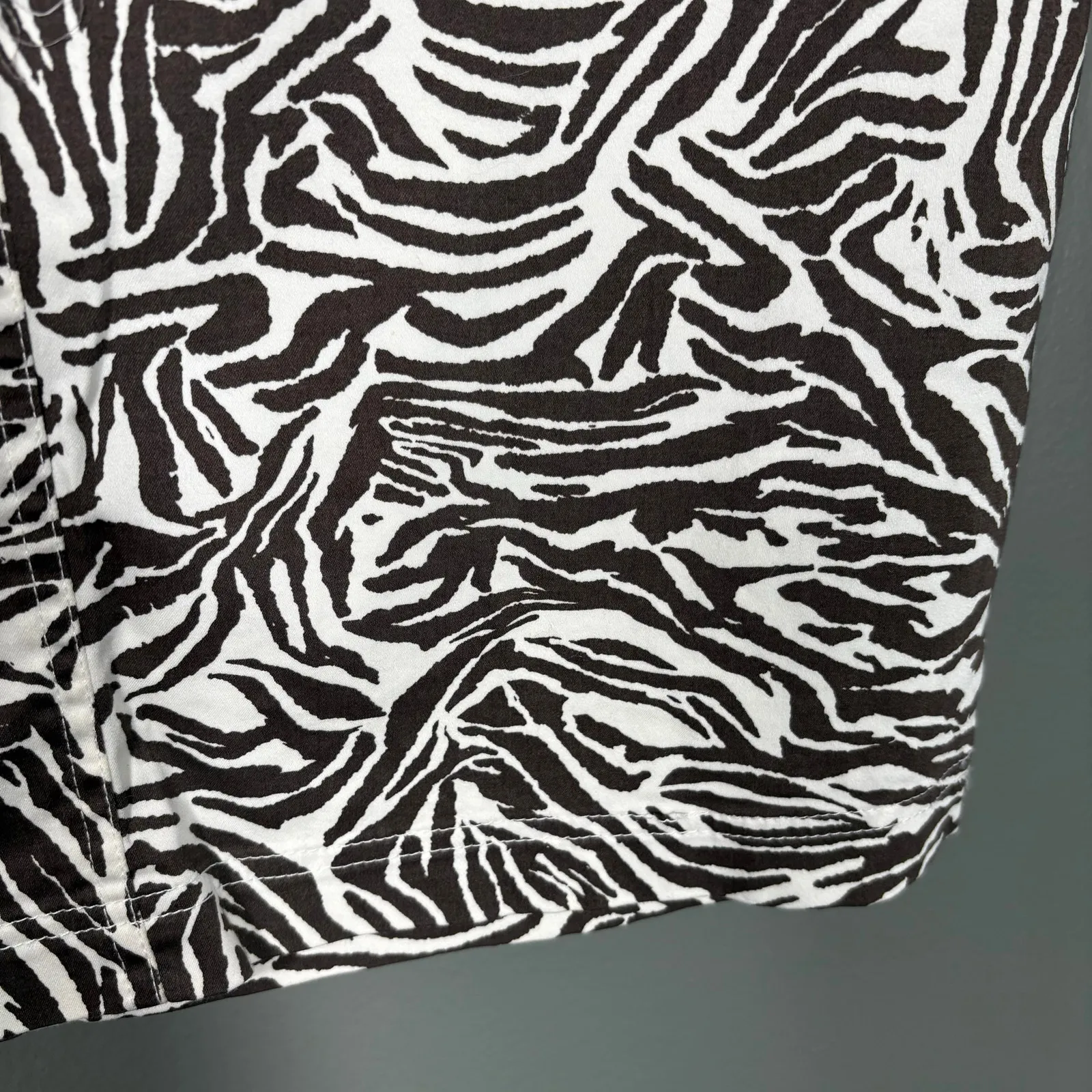 Chico's Women's Brown & White Zebra Print Pencil Skirt - Size 1.5 (Medium/10) - Image 3