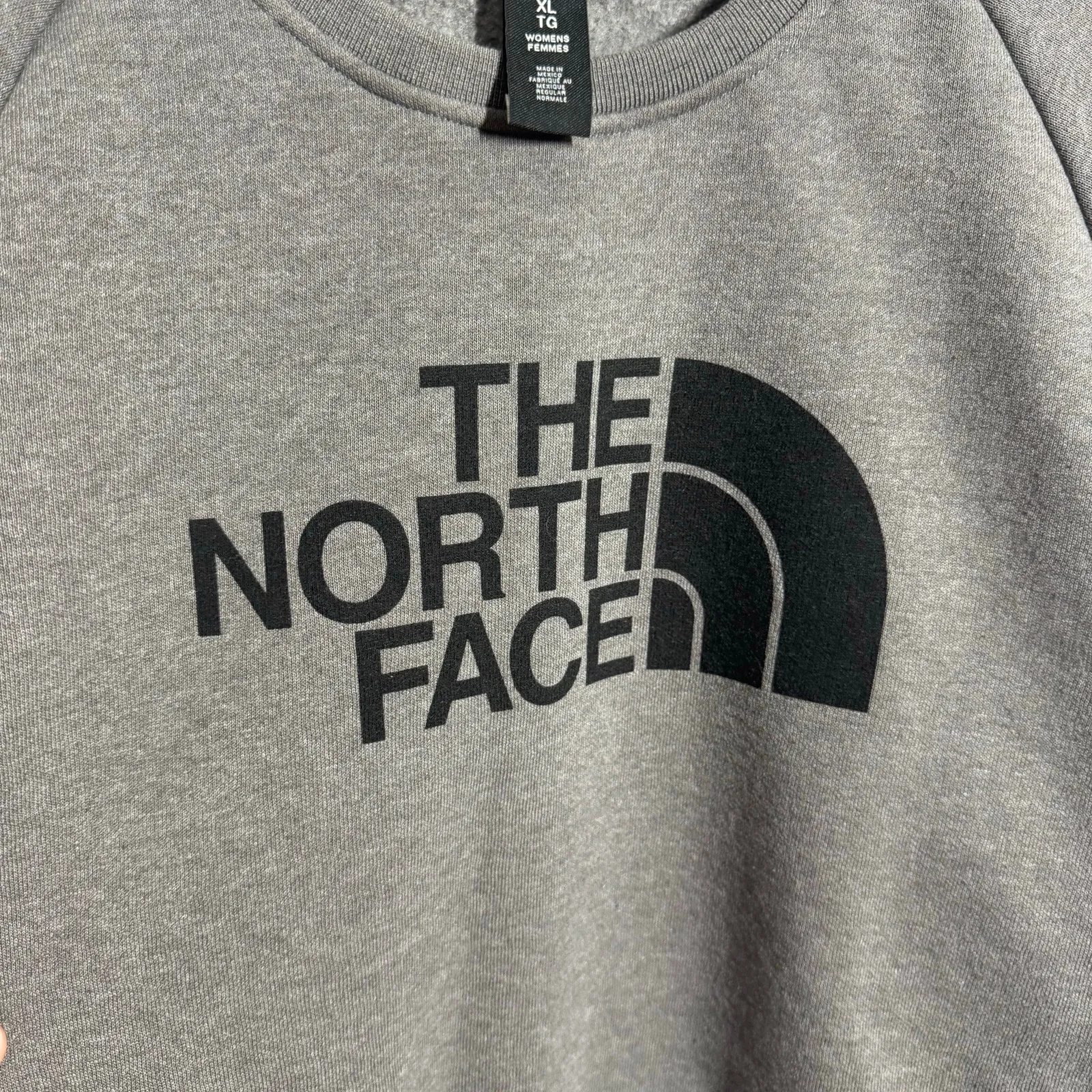 The North Face Top Women XL Gray Graphic Collection Sweatshirt Short Sleeve Gym - Image 6
