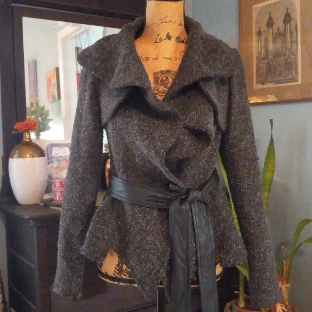 Double Zero Black and Brown Tweed Boucle Knit Belted Jacket - Image 5